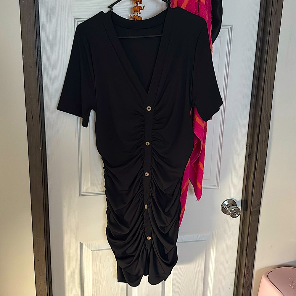 Shein Curve Scrunchy Dress 1XL never worn.